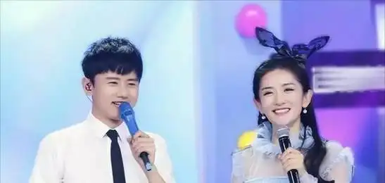 有许多人声称,谢娜与前男友刘烨刚分手,便立刻与一个比自己年轻的人