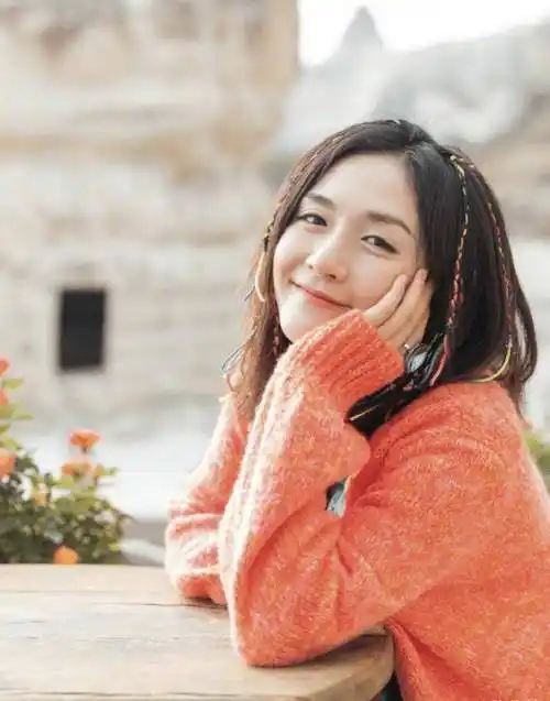 谢娜14岁照片曝光有没有整容一看便知原来小时候的她这么美