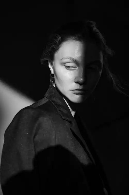 黑白欧美美女头像图片,高清图片