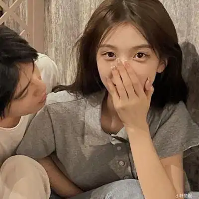 潮流情侣头像一对两张高清图片唯美情侣浪漫真人头像图片