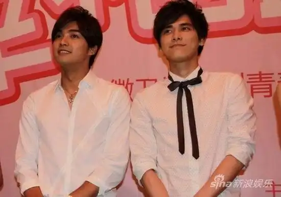 《幸福最晴天》杀青 李易峰贺军翔"兄弟反目"