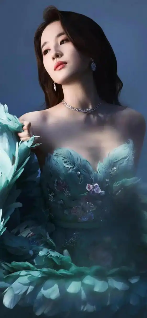 湛蓝孔雀裙花仙子刘亦菲