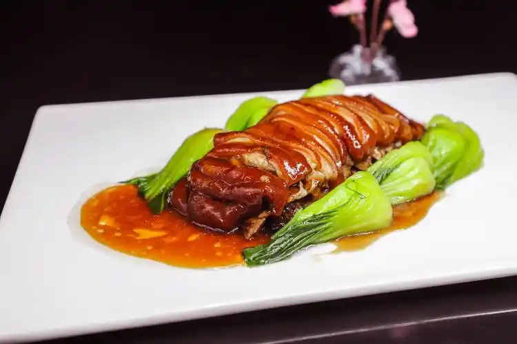 中餐摆盘也有讲究掌握这三点技巧让菜品颜值满分