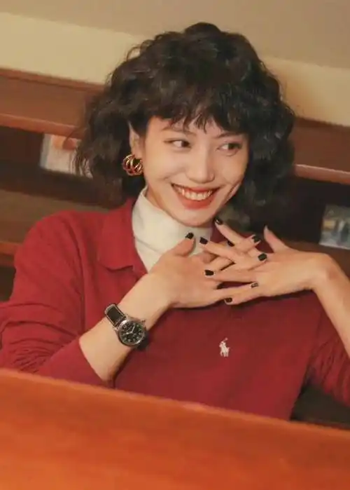 烫发"的正确打开方式,古灵精怪又减龄,方脸圆脸都适合_女性_发型_卷发