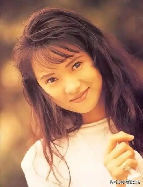 小作精伊能静我55岁依旧肤白貌美却因为太年轻而深陷漩涡