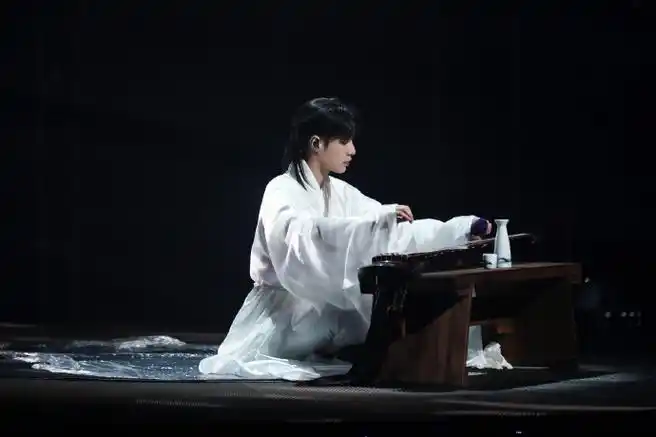 张艺兴痴##张艺兴醉酒抚琴