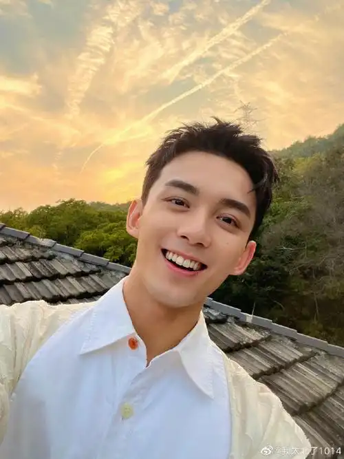 欢迎大家看我男朋友自拍05