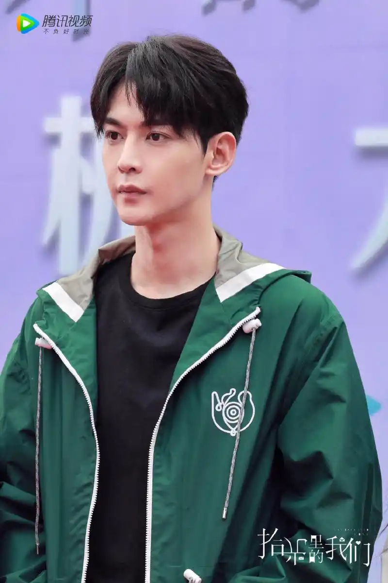 李易峰再回小银幕搭档陈星旭出演号手就位你期待吗