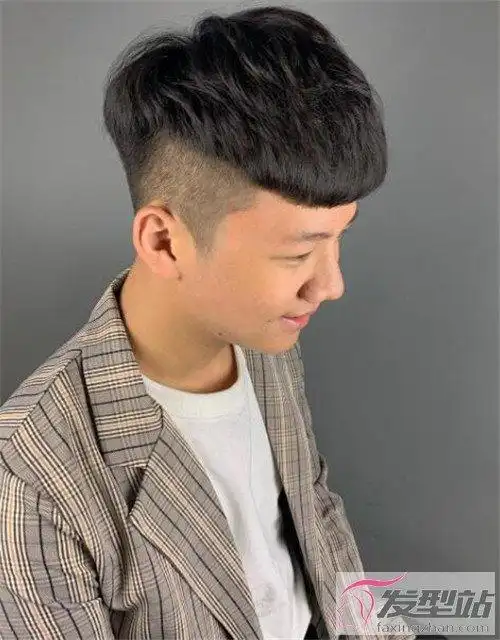男生帅气undercut烫发 韩式男生烫发范本_发型站_最新流行发型设计