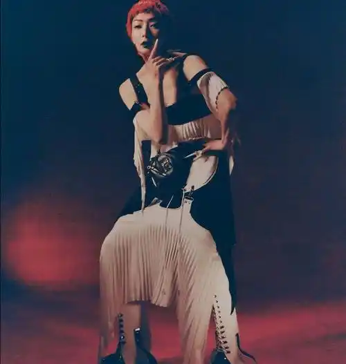 郑秀文宝刀未老!