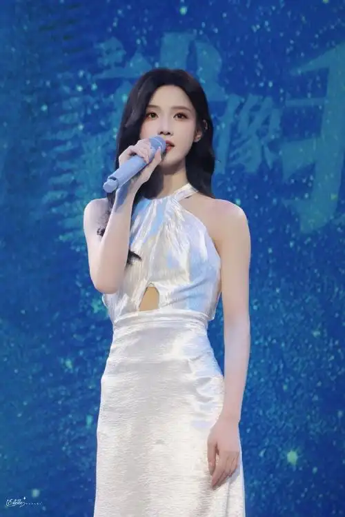 陈意涵好像在写我##陈意涵estelle1017生日快乐##陈意涵2023巡