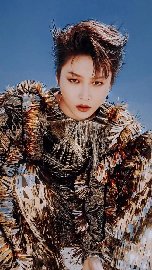 刘雨昕科切拉音乐节##刘雨昕沙漠金色战神