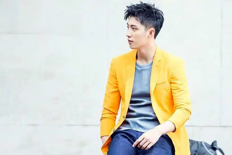 青年人气男演员黄景瑜,《检察风云》电影档期