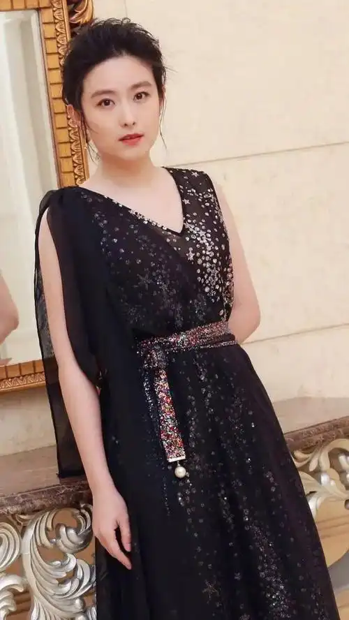 徐百卉名副其实的大美人