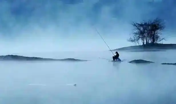 那是一种宏大的孤独的,但又是无比崇高的内心情感,是一种超凡脱俗的