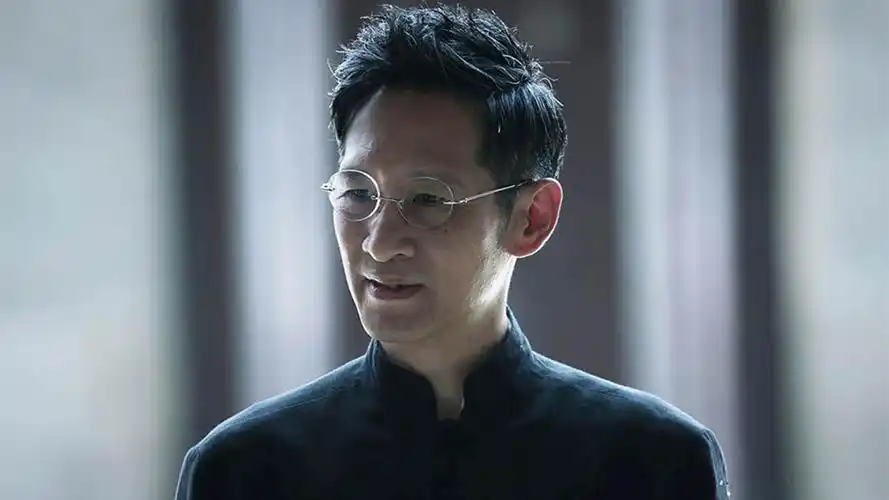 原创《破冰行动》林耀东为什么行贿都用300万呢?看看刑法就知道了