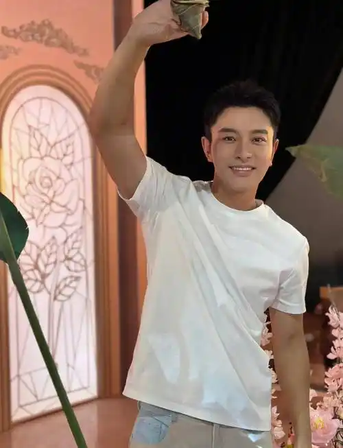 贾乃亮被爆料有恋情,新女友疑似演员气质状态跟李小璐不相上下