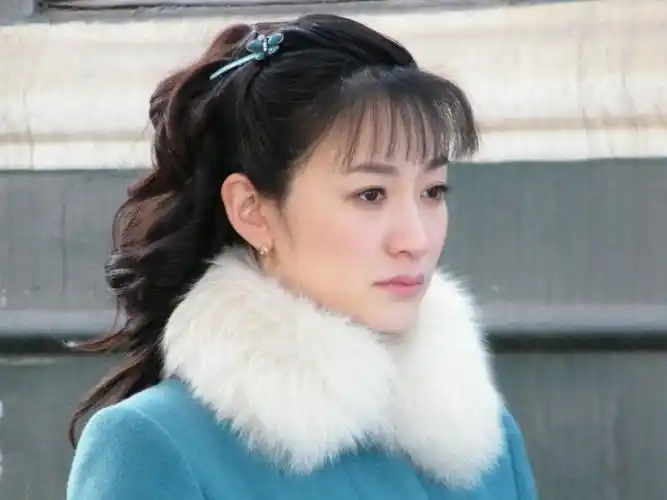 hold住御姐,演得了呆萌,没想到李小冉还有这样的一面