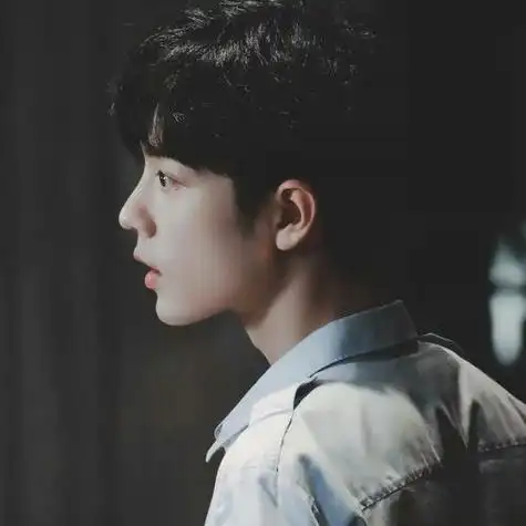 肖战头像自截二传标注id拿图收藏谢谢啦.