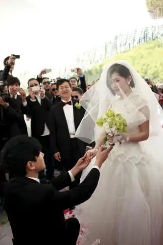 六年怀孕30次,谢娜一定是史上最忙的准妈妈!