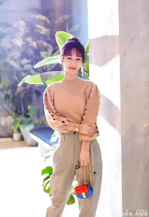 杨紫的反差萌让人大开眼界,甜糯软萌又减龄,别再说她是女汉子了