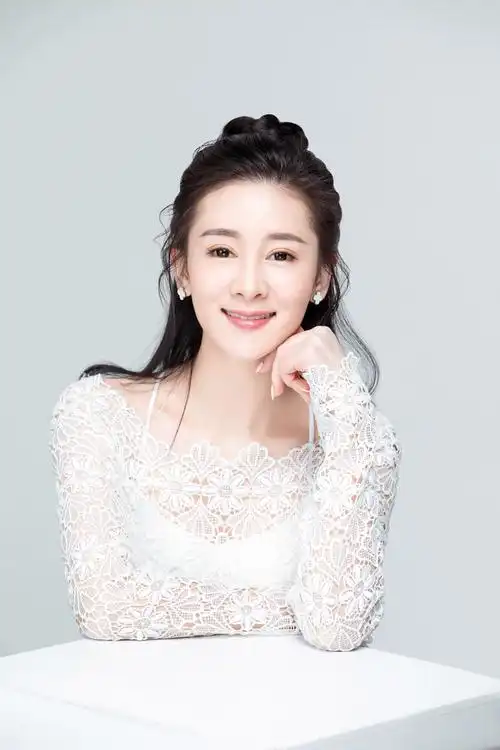 内地实力派女演员刘俐儿受邀出席第三届银川互联网电影节