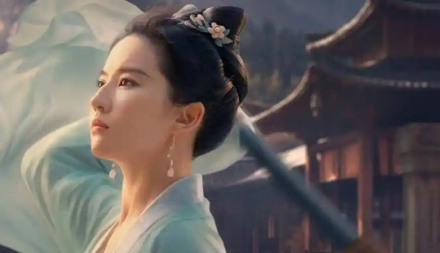 让刘亦菲神仙姐姐的地位有了根基,因为这是一部古装剧,刘亦菲穿着古代