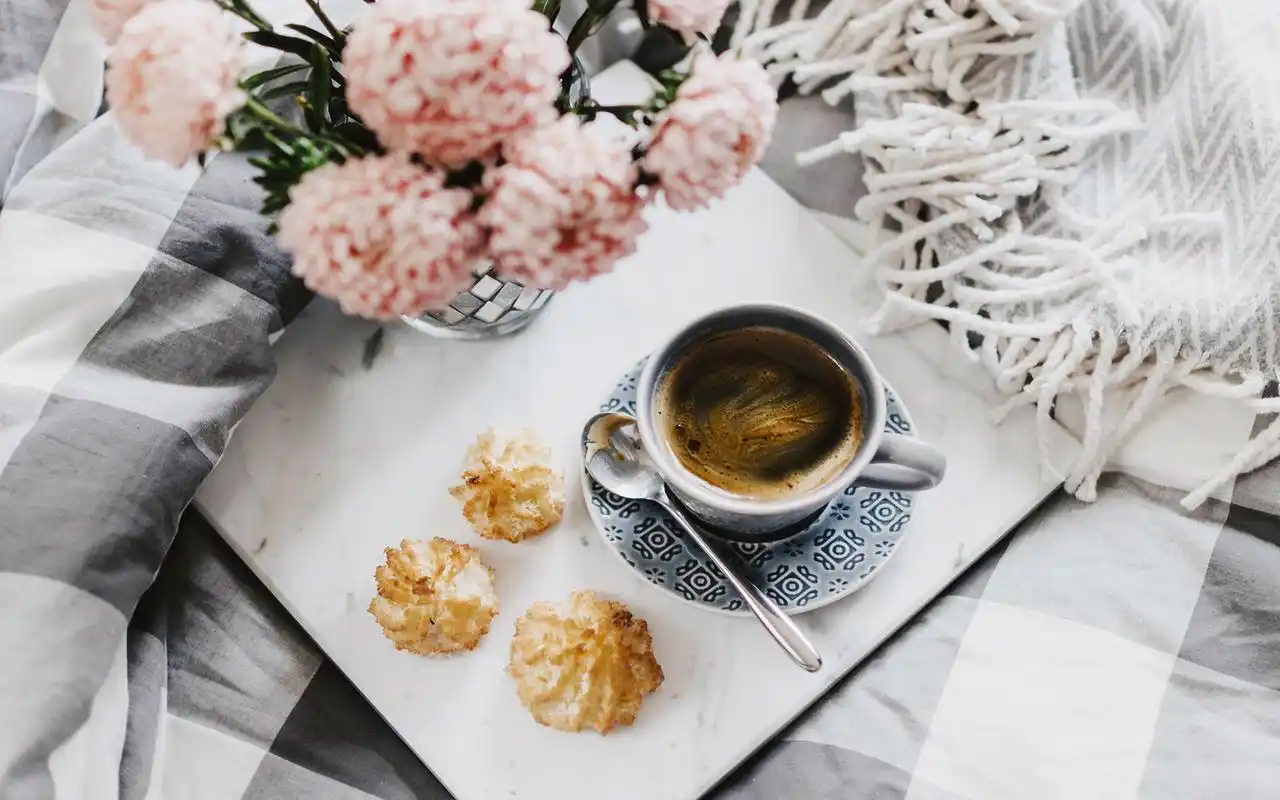 ins风泡芙唯美高清图片桌面壁纸