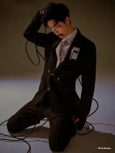 星星映在了他们眼底,光却撒在了我的身上 " 校霸肖战x学生王一博