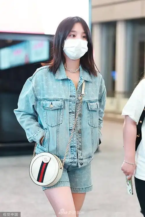 2021年8月19日,北京,宋雨琦现身机场.