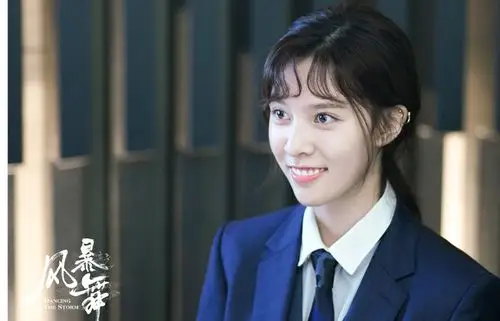 风暴舞海报剧照图片