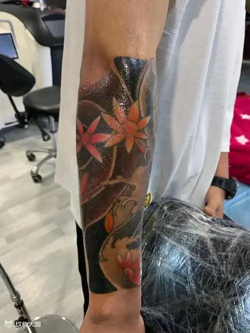 枫叶93浪花b臂_纹身图案手稿图片_coco的纹身作品集