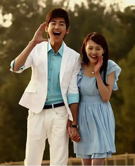 郑爽和张翰旧情复燃假的网友为什么总是希望他们复合呢