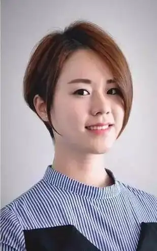 颧骨宽下巴短女生适合的超短齐耳短发发型