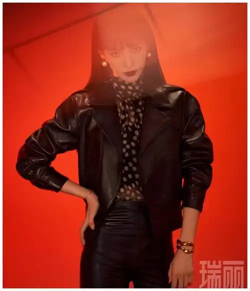 金晨最新时尚杂志照片曝光 黑色皮衣精致妆容摇滚范十足