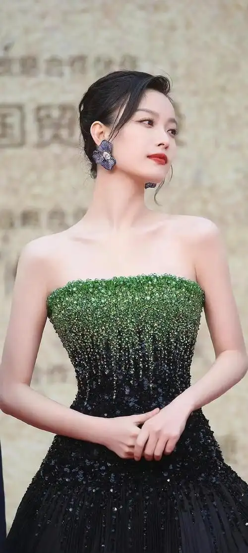 美女壁纸分享 倪妮_网易订阅