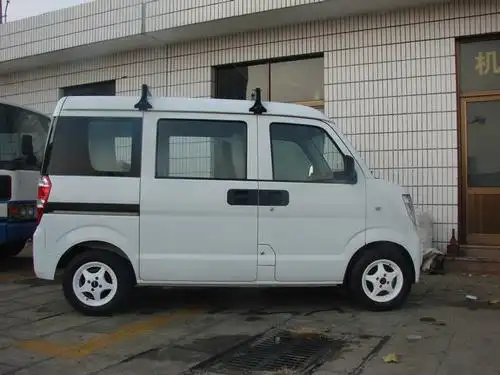 新买开瑞小面包车一辆