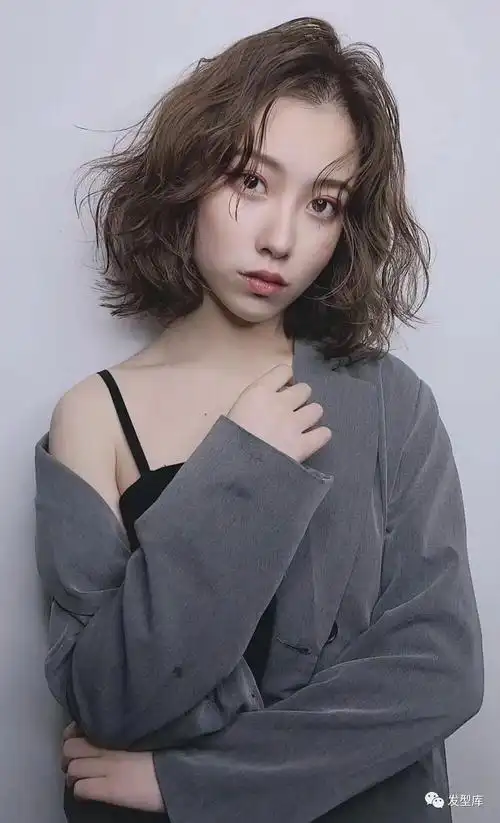 秋冬烫发的季节短发烫卷真的很好看