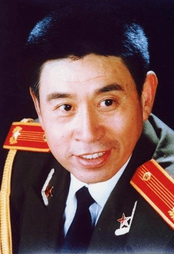 免费文档 所有分类 军衔高的歌唱人员 程志: 总政歌舞团国家一级演员