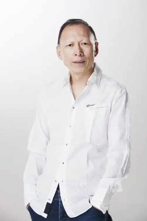 李明(中国内地影视男演员)_尚可名片