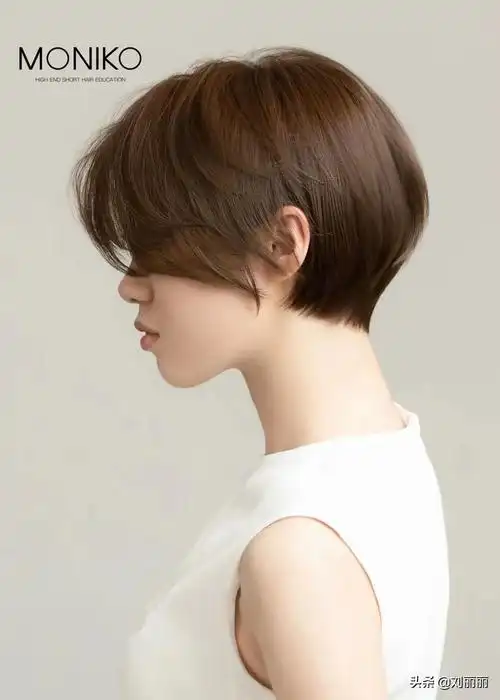 天热拒绝留长发,4种最火短发送给你,看看美不美