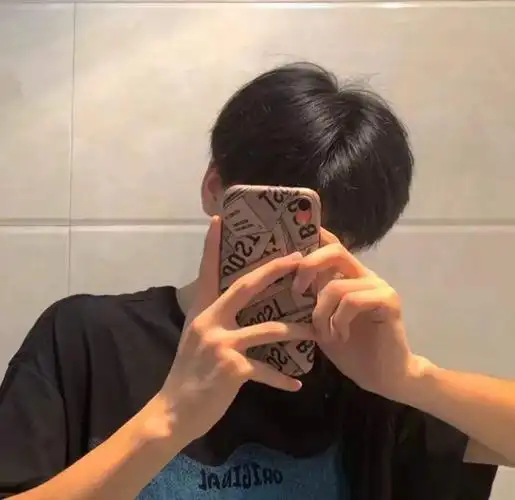 帅气可爱超帅男生阳光可爱帅哥图片微信头像无水印大图侧脸潮流男生