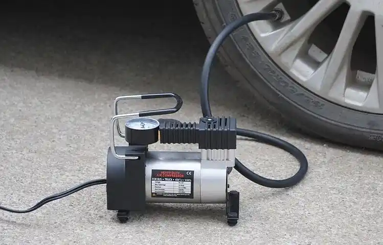 直销12v汽车充气泵迷你充气泵车载打气泵充气泵金属小气泵