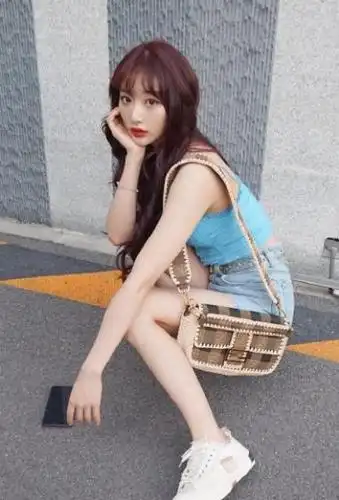 孔雪儿露脐装甜酷街拍图片36