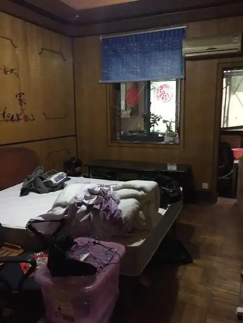 2个星期,2个妹子,只花2千块爆改70年代三室一厅老房子