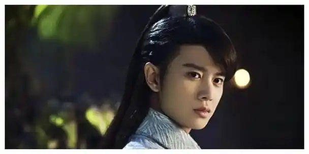 烈焰中的王者全方位真男人任嘉伦闪耀荧屏