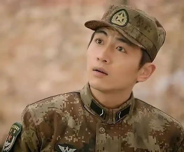 陈晓军装照|打卡_网易订阅