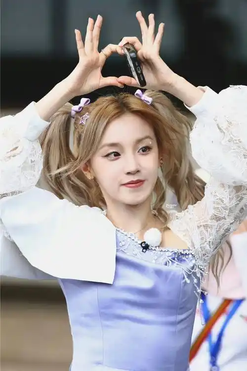 的团队对中国成员还是不友好,明明奔跑吧收官录制在即,还召回宋雨琦