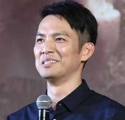 有没有人分析一下钟汉良的相貌好看在哪里?