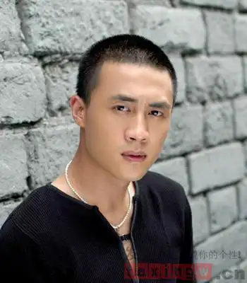 明星圆寸发型 演绎寸头男人味